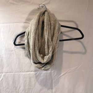 Warm cream scarf! Worn a handful of times!